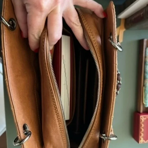 Rare caramel PTT petite timeless tote Chanel - Picture 3 of 17